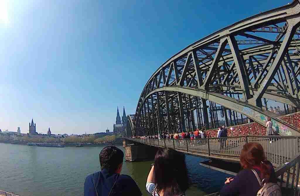 Hohenzollern Bridge, Colonia