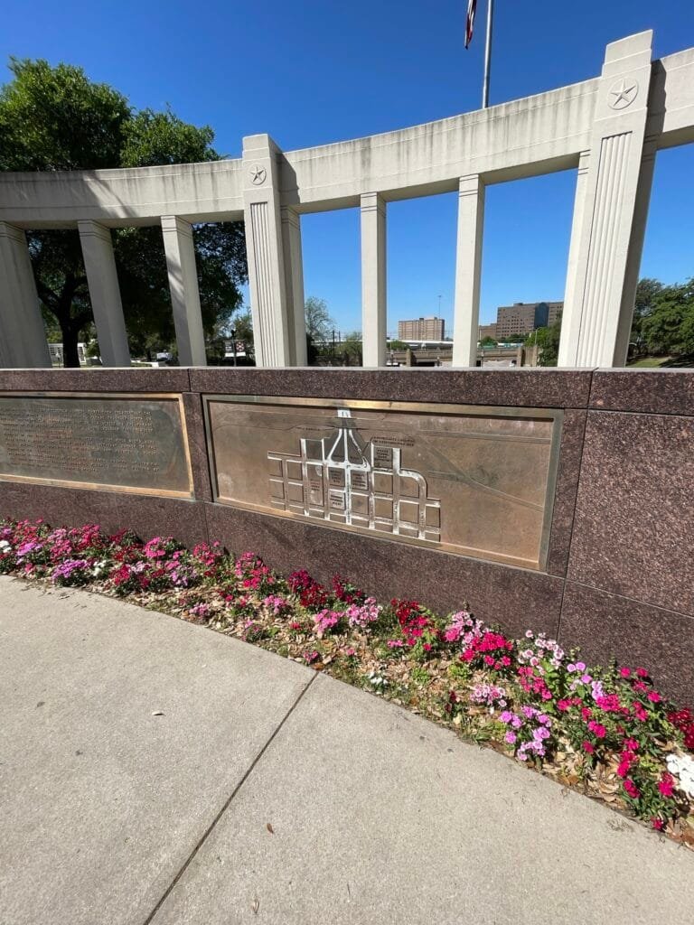 Dallas, l'inarrestabile cuore del Lone Star State 4 Dealey Plaza